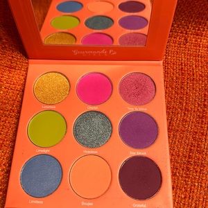 Authentic Gourmande Girls X Shleeatsdinos13 9 Pan Palette.